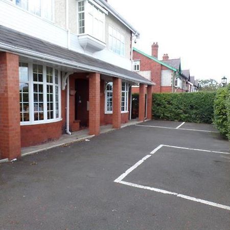 Manor House Hotel Bootle  Exterior foto